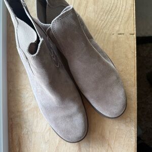 Timberland Women's Tan Suede Ankle Boots